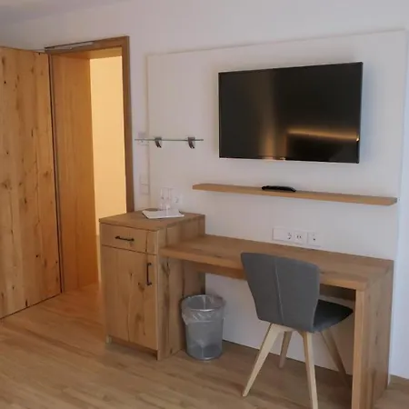 Linde Diersburg Otel Hohberg
