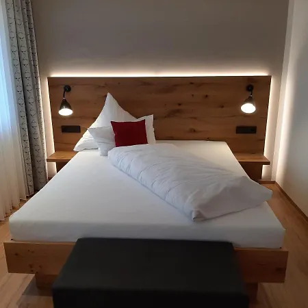 Linde Diersburg 3* Hohberg